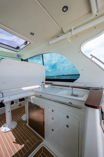 Yes Day Yacht Photos Pics 2021 Hinckley Sport Boat 40 X interior with sleek design and modern amenities.