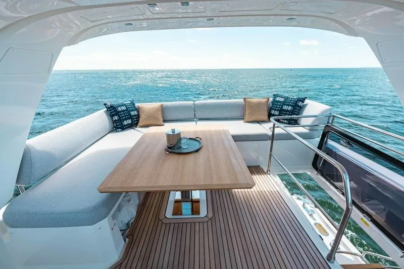 Sunspace Yacht Photos Pics Flybridge Seating