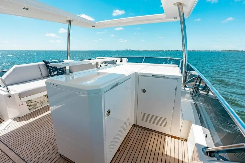 Sunspace Yacht Photos Pics Flybridge Wetbar