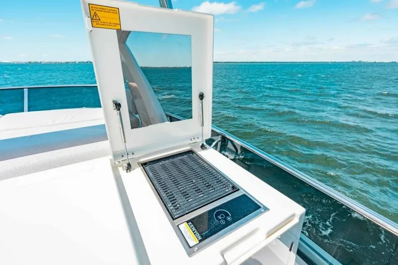 Sunspace Yacht Photos Pics Flybridge Grill