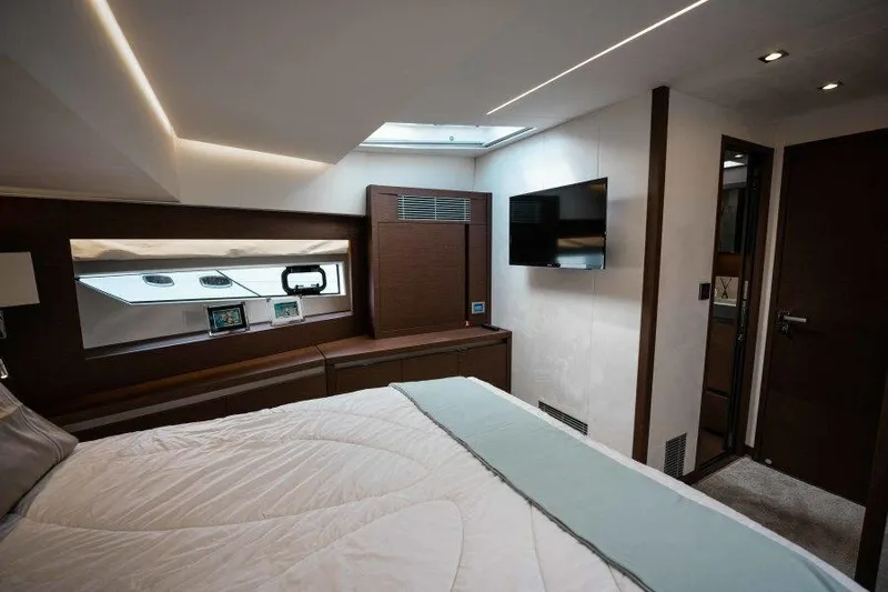 Sunspace Yacht Photos Pics VIP Stateroom
