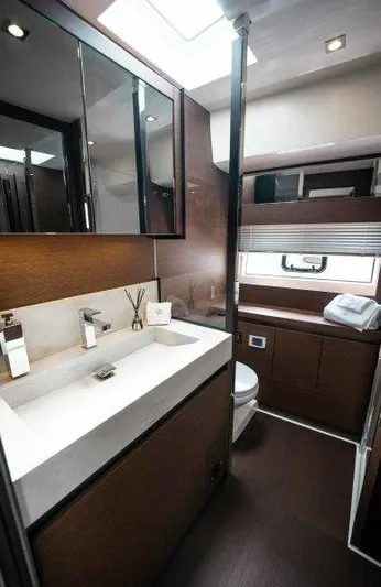 Sunspace Yacht Photos Pics VIP Head