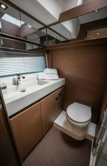 Sunspace Yacht Photos Pics Guest Head