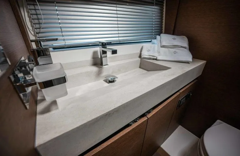 Sunspace Yacht Photos Pics Guest Head