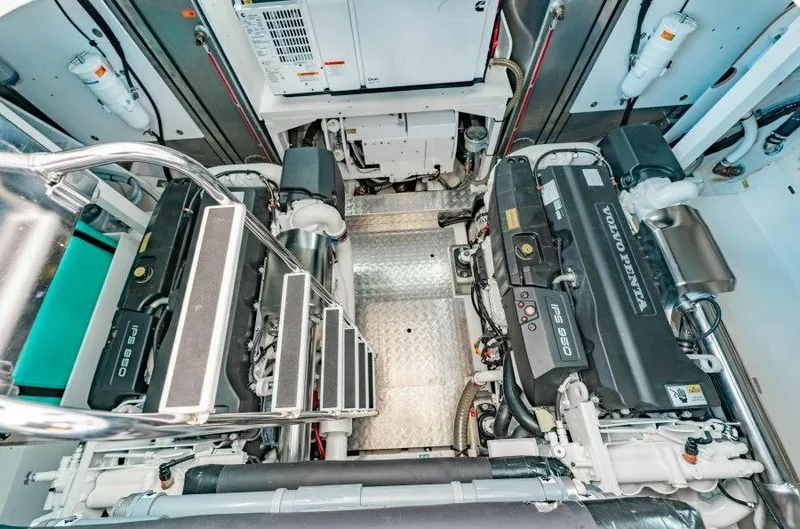 Sunspace Yacht Photos Pics Engine Room