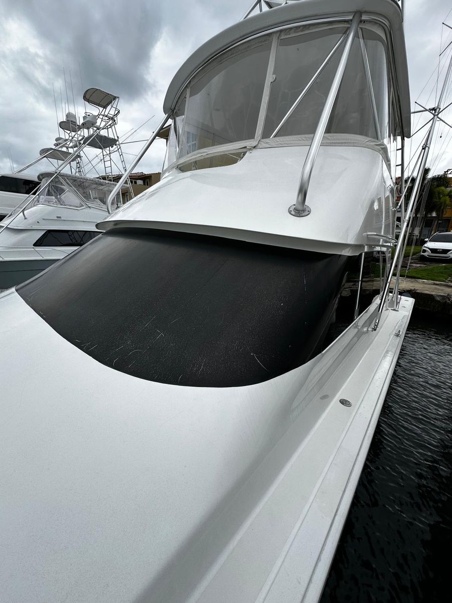 2003 Viking 52 