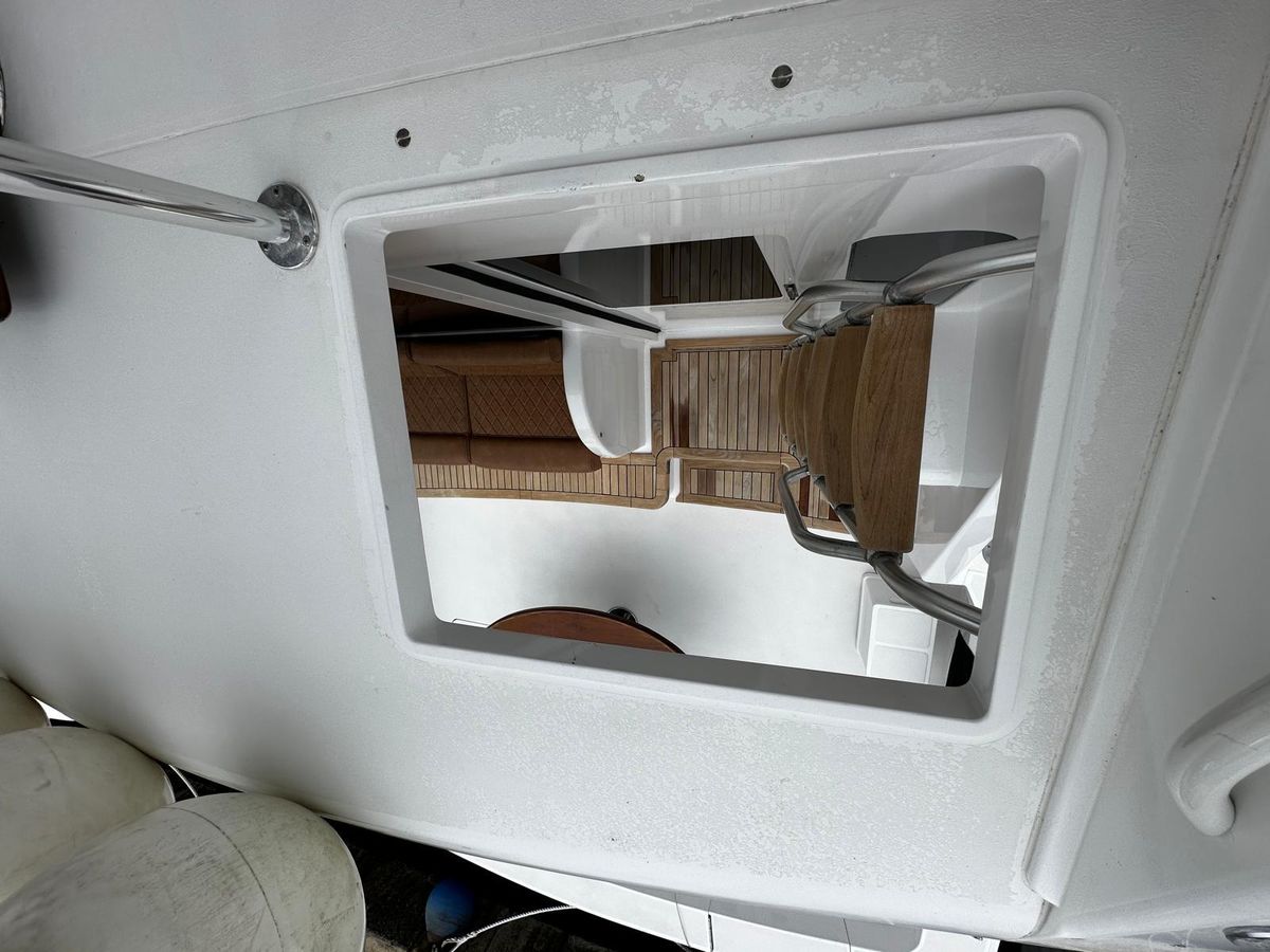 2003 Viking 52 