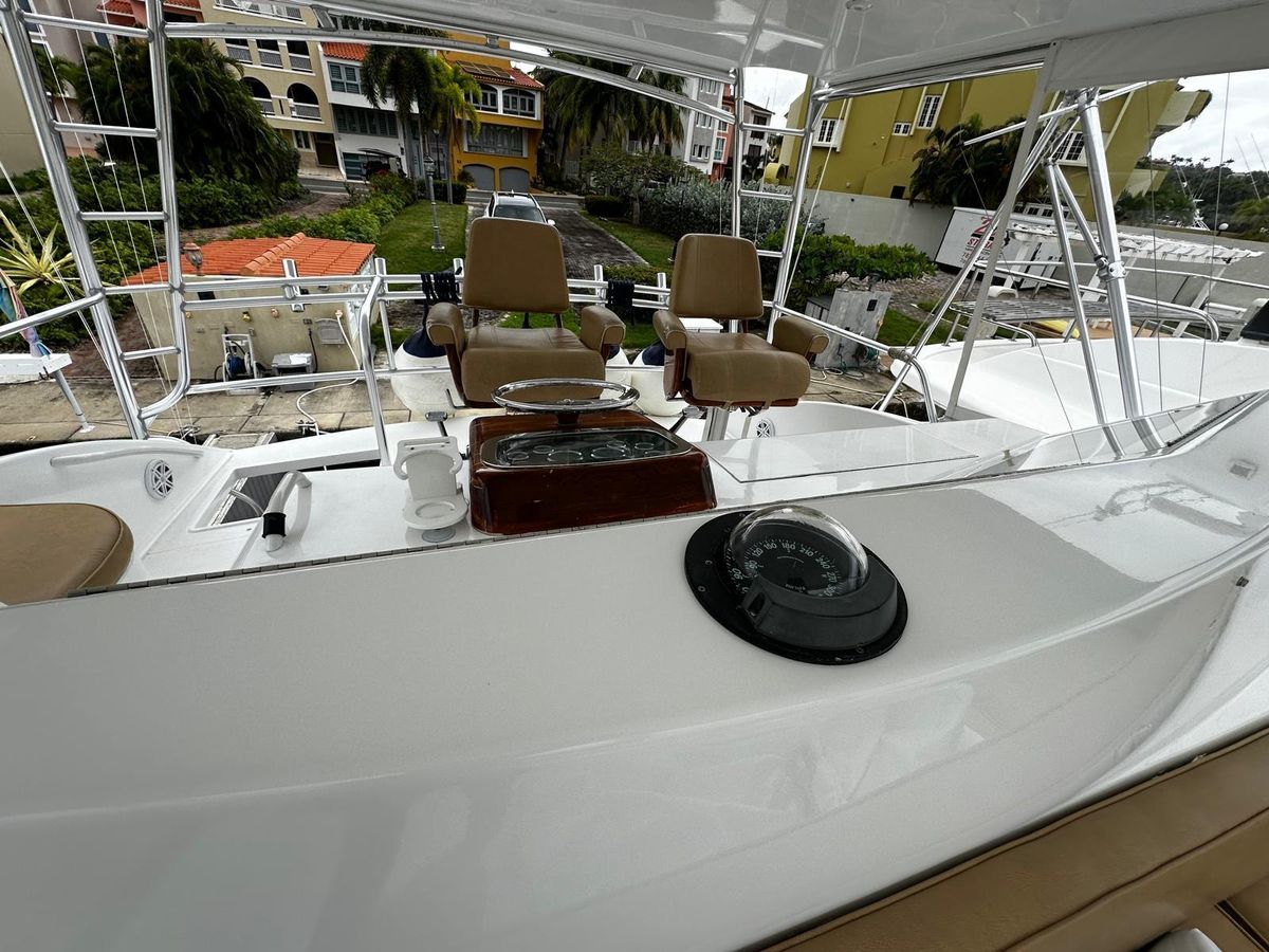 2003 Viking 52 