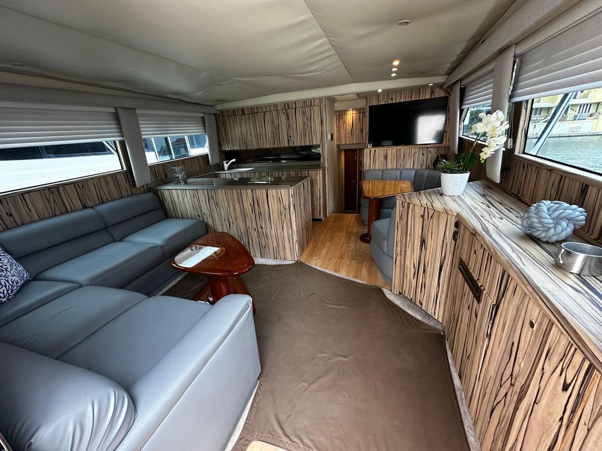 2003 Viking 52 