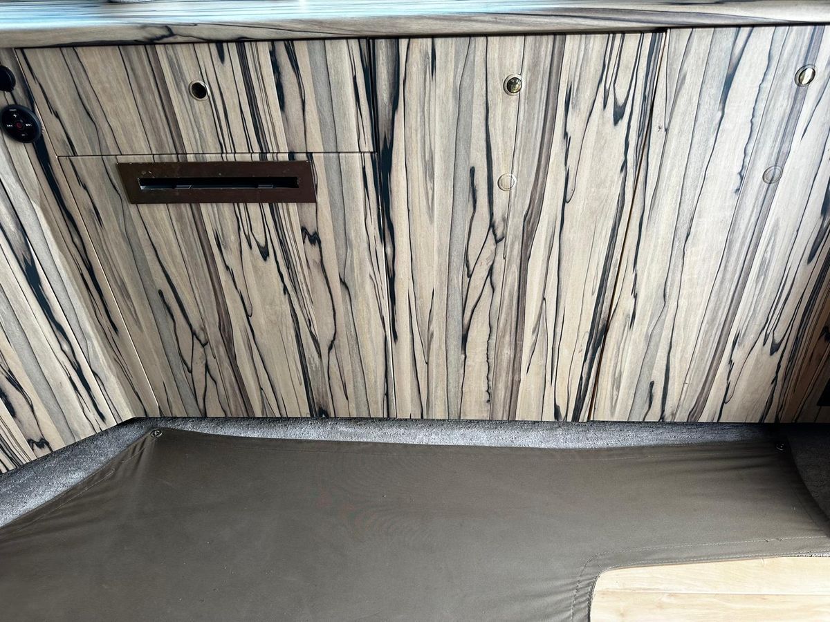 2003 Viking 52 