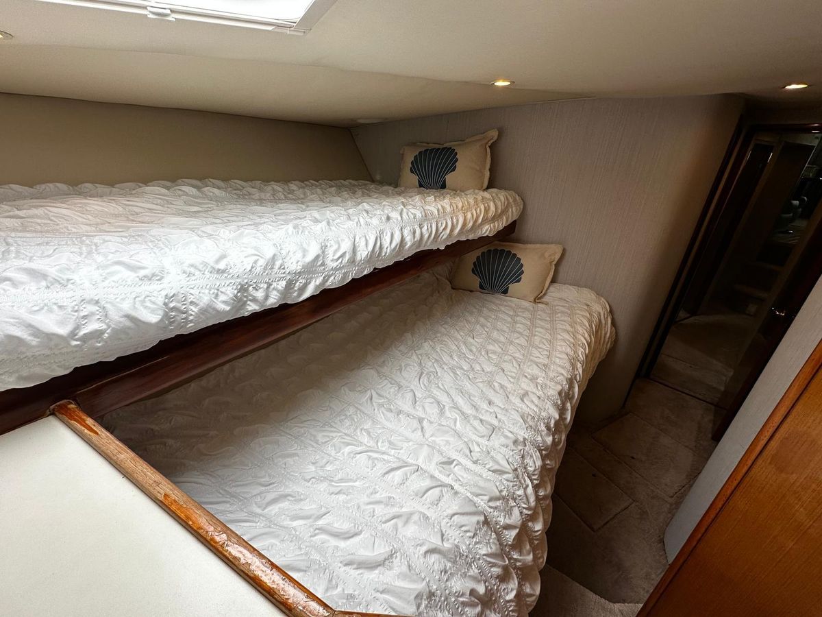 2003 Viking 52 