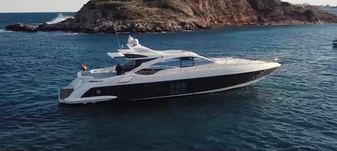 Azimut 68S