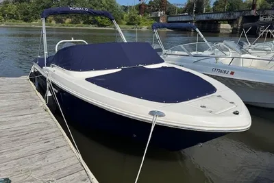 Robalo R207 Dual Console