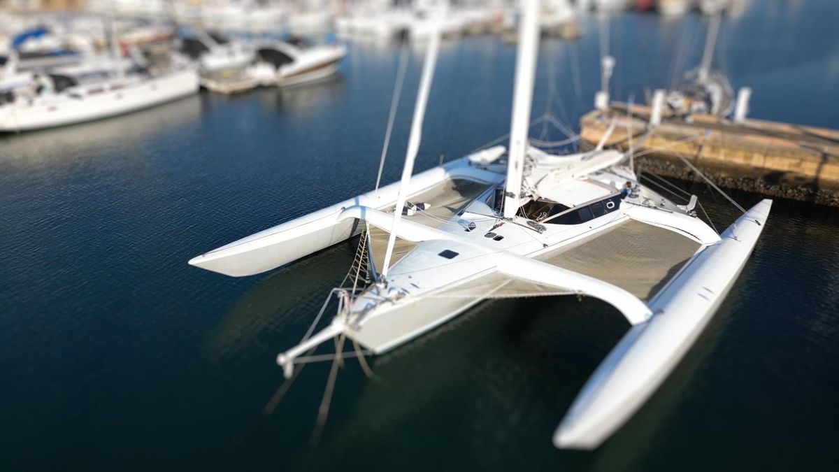 2001 Shuttleworth 58 