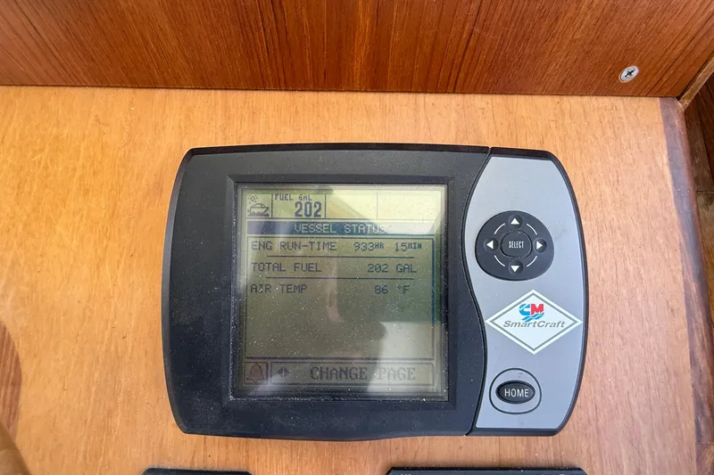 Tova Yacht Photos Pics SmartCraft display on 2007 Legacy Yachts 32 Sedan showing vessel stats and fuel information.