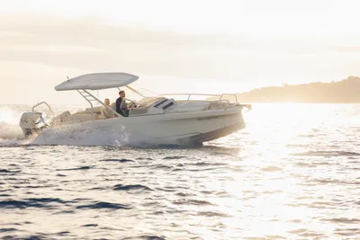 Axopar AX/E 25 High-Performance Electric Boat with EVOY® STORM engines