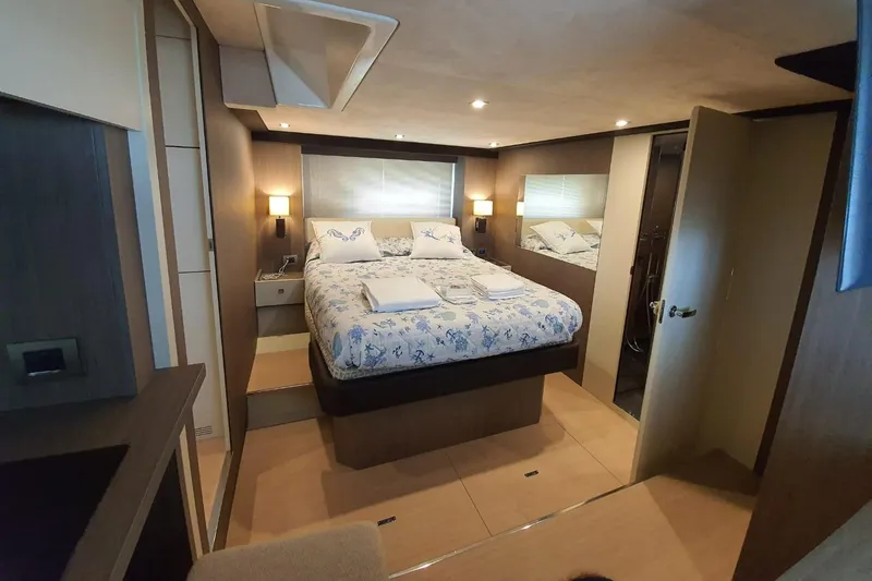  Yacht Photos Pics Cranchi Eco Trawler 53 LD - D Yachts