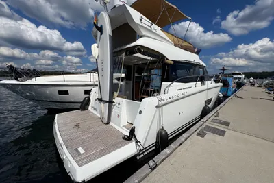 2016 Jeanneau Velasco 37F