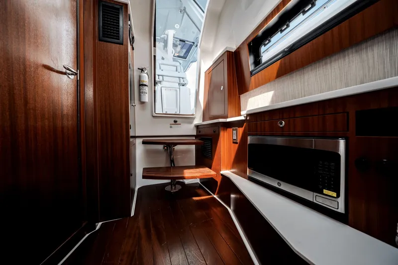 Suzanne Yacht Photos Pics 