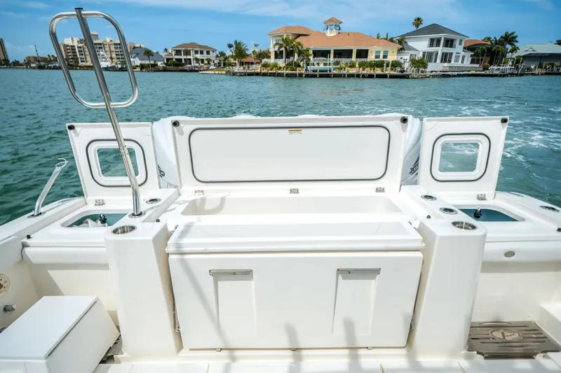 Suzanne Yacht Photos Pics 