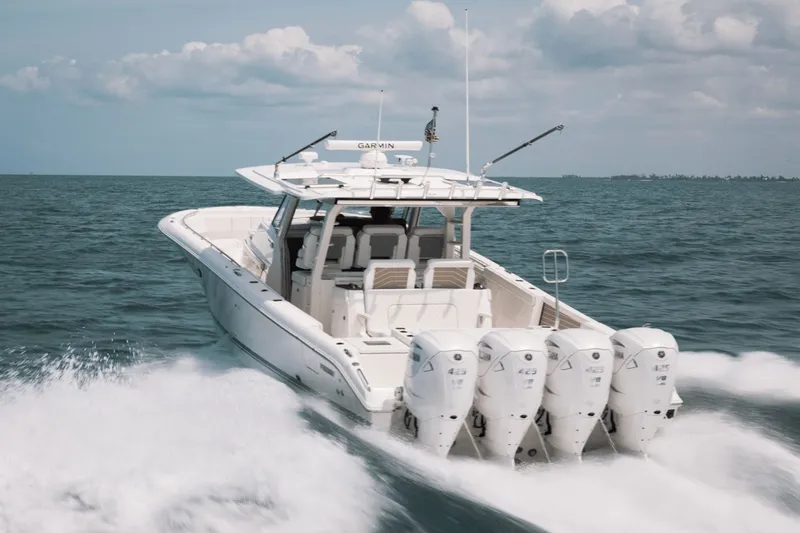 Suzanne Yacht Photos Pics 