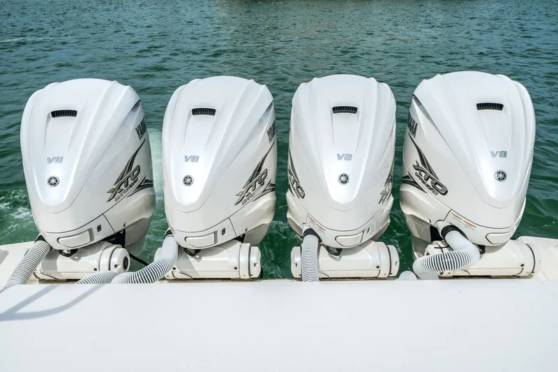 Suzanne Yacht Photos Pics 