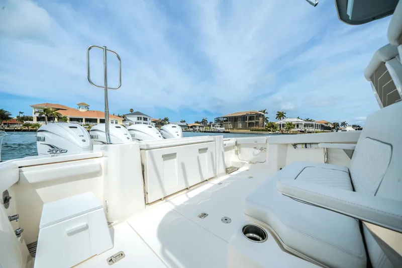 Suzanne Yacht Photos Pics 