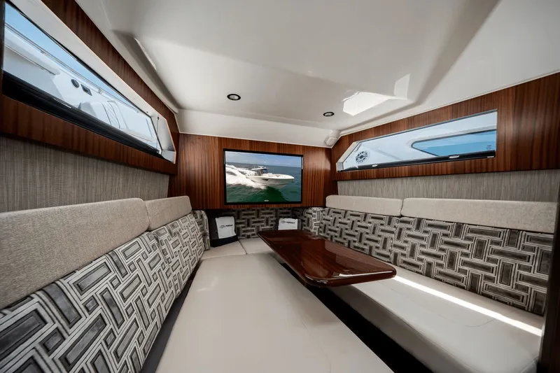 Suzanne Yacht Photos Pics 