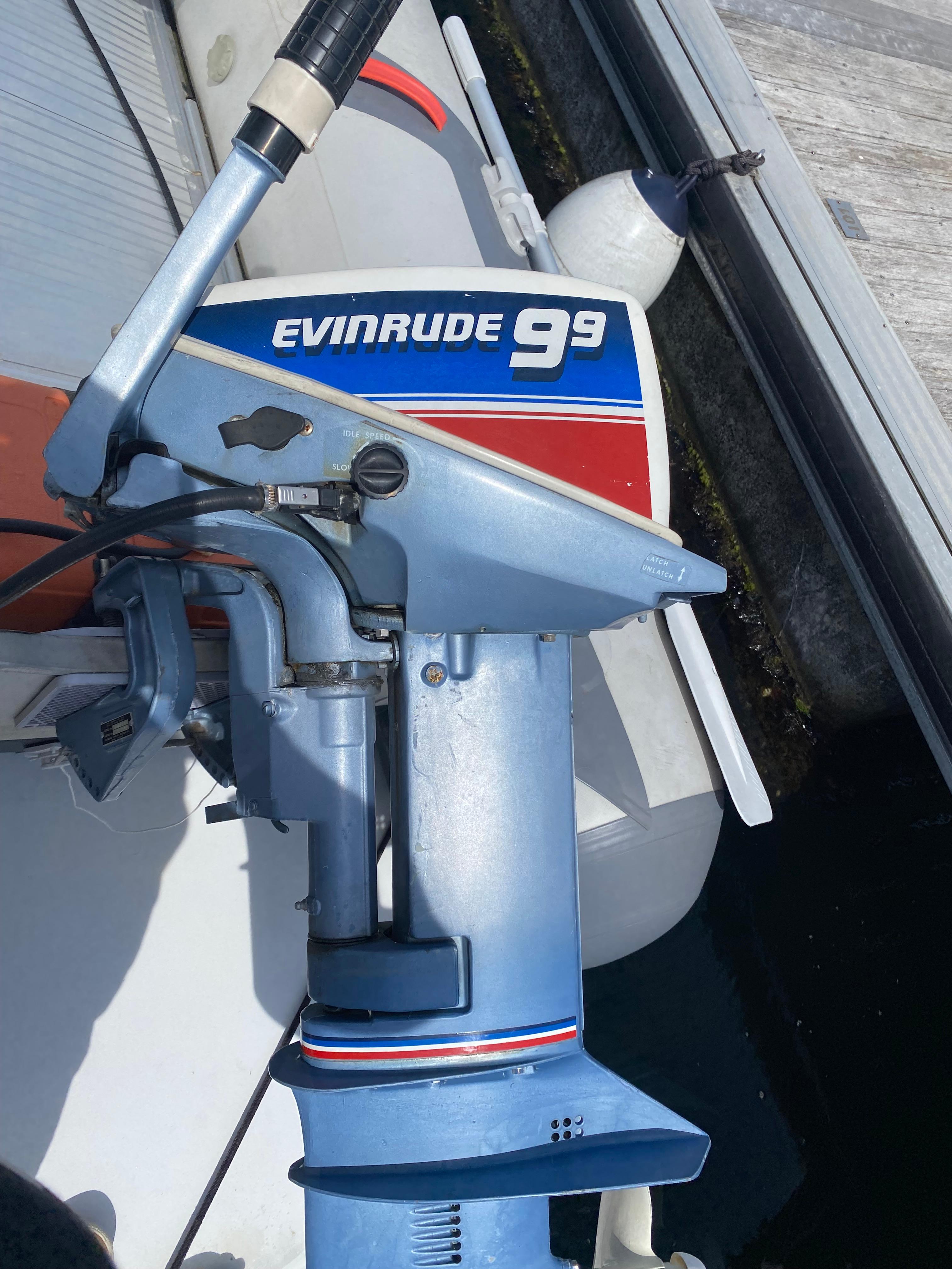 1990 Evinrude 9,9 cv. 2 tiempos, cola corta