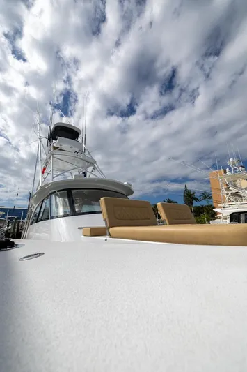 Drop Out Yacht Photos Pics Bow Quarter