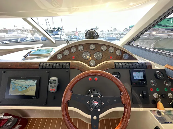 Phantom 42 Yacht Photos Pics 
