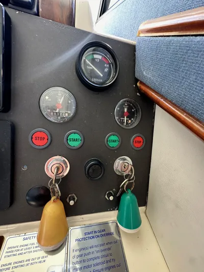 Phantom 42 Yacht Photos Pics 