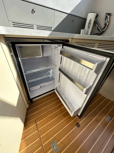 Phantom 42 Yacht Photos Pics 