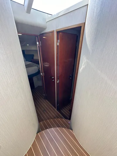 Phantom 42 Yacht Photos Pics 