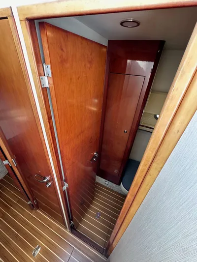 Phantom 42 Yacht Photos Pics 