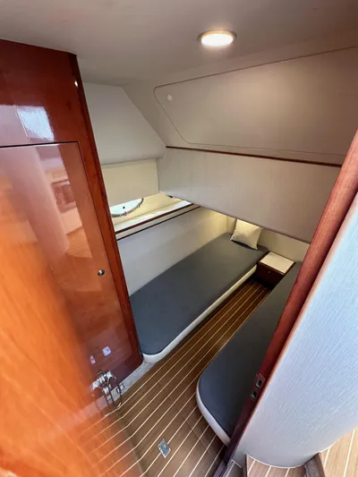 Phantom 42 Yacht Photos Pics 