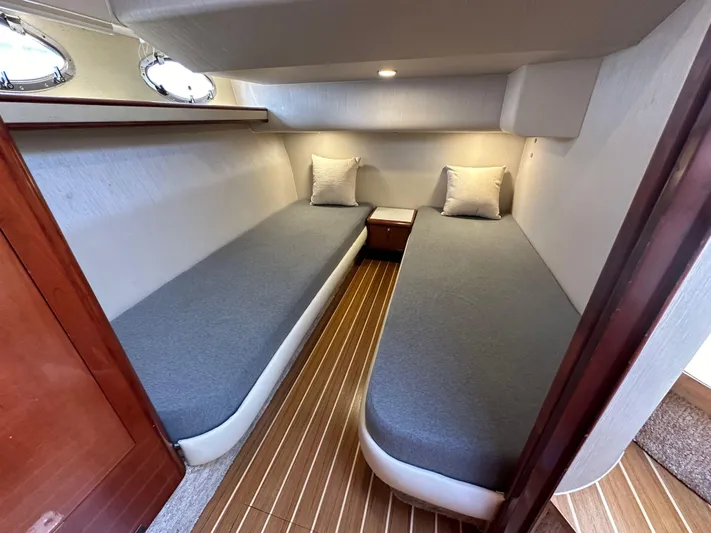 Phantom 42 Yacht Photos Pics 