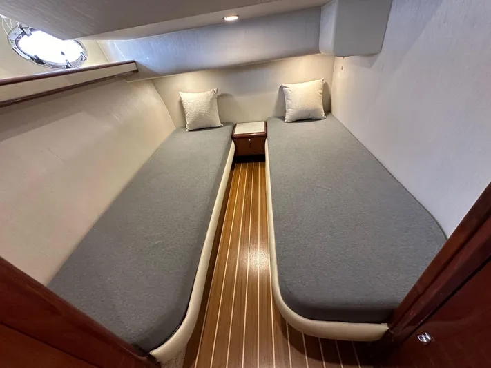 Phantom 42 Yacht Photos Pics 