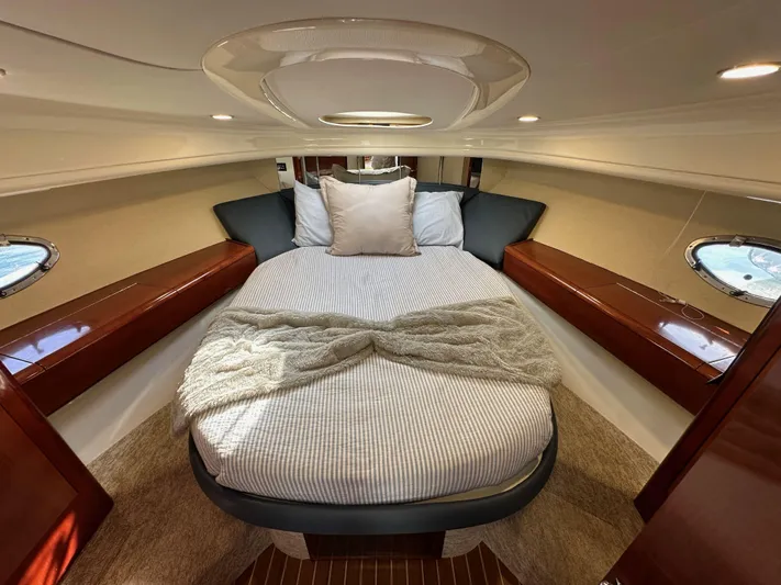 Phantom 42 Yacht Photos Pics 