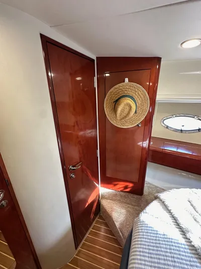 Phantom 42 Yacht Photos Pics 