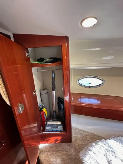 Phantom 42 Yacht Photos Pics 