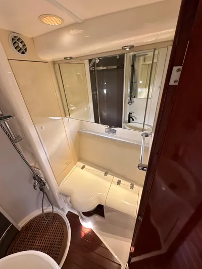 Phantom 42 Yacht Photos Pics 