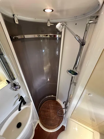 Phantom 42 Yacht Photos Pics 