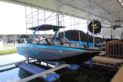 Malibu Wakesetter 25 LSV