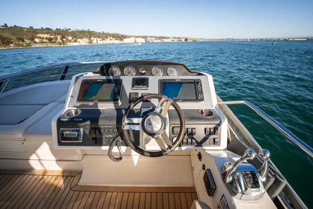  Yacht Photos Pics Flybridge Helm