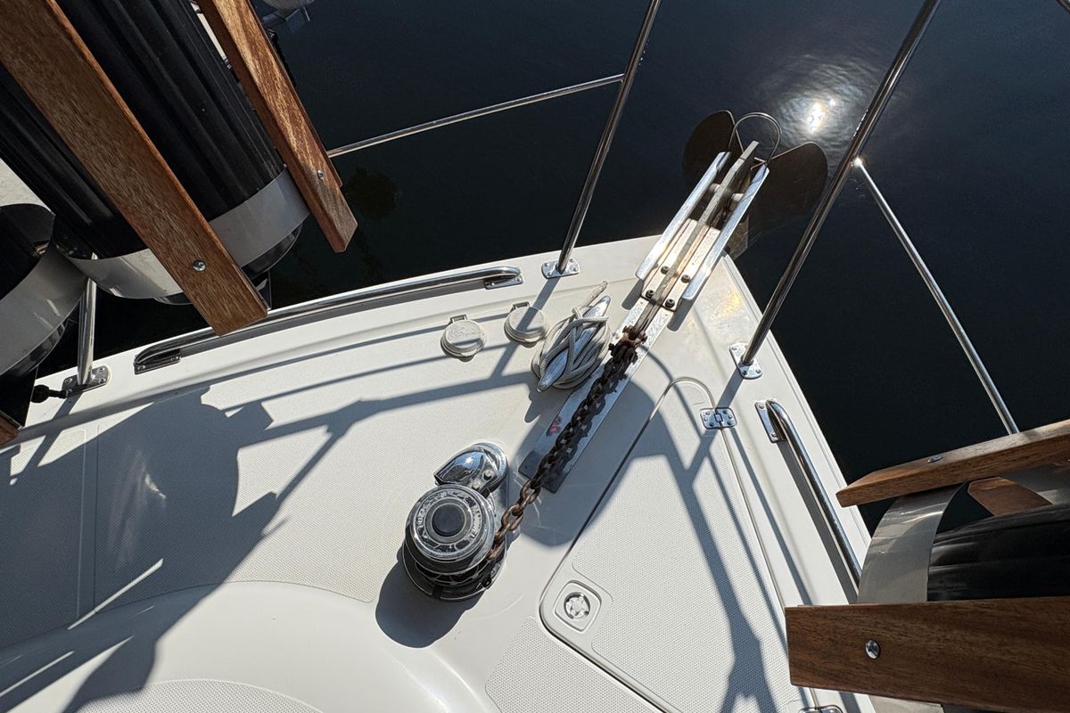 2002 Carver 51 