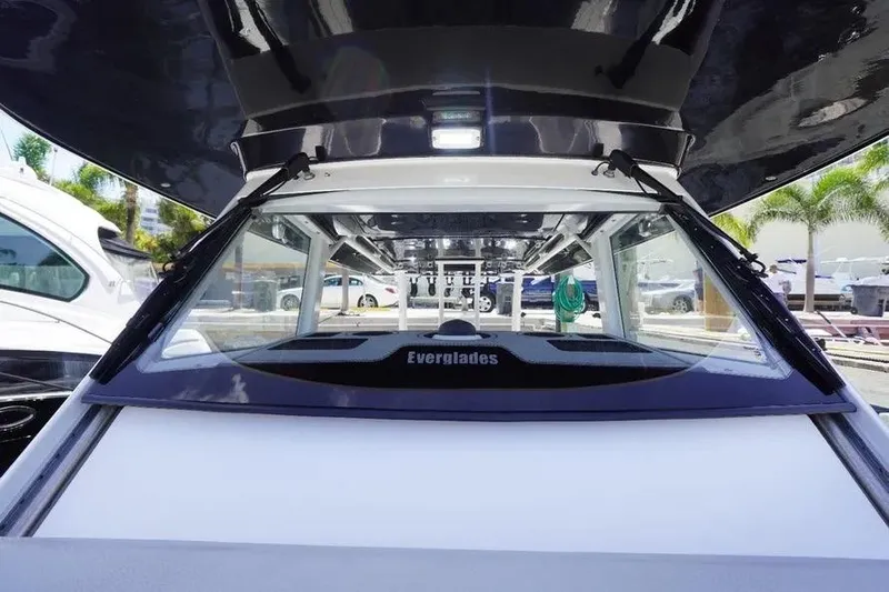  Yacht Photos Pics 2016 Everglades 435 Center Console boat with sleek design and modern features.
