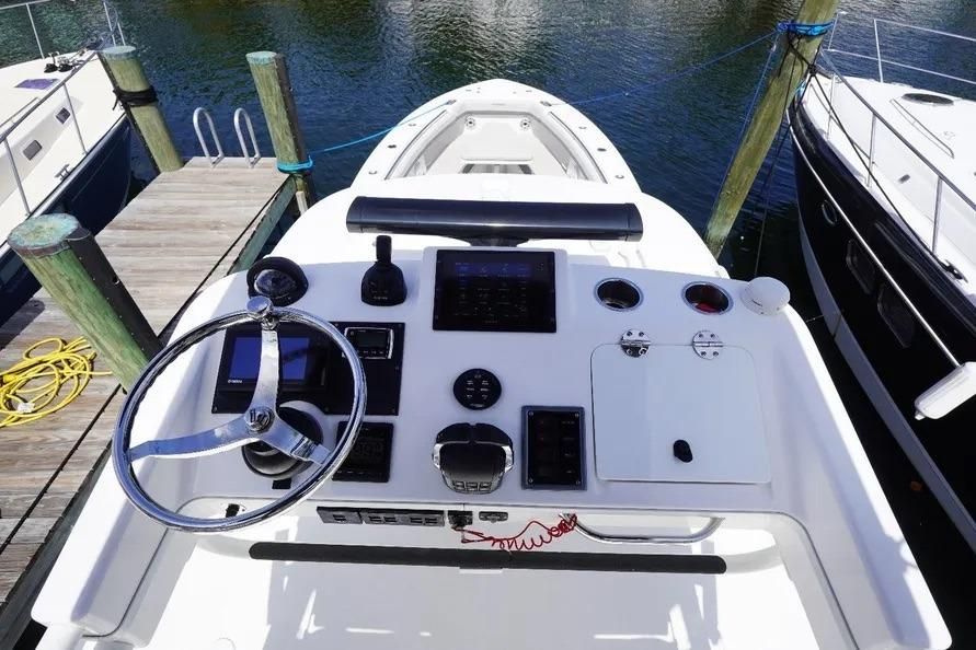 2016 Everglades 42 