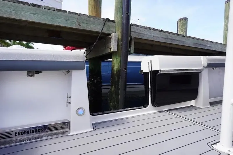  Yacht Photos Pics 2016 Everglades 435 Center Console boat interior with sleek design and modern features.