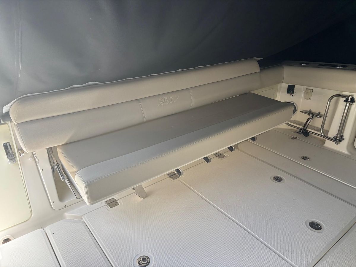 2017 Boston Whaler 42 